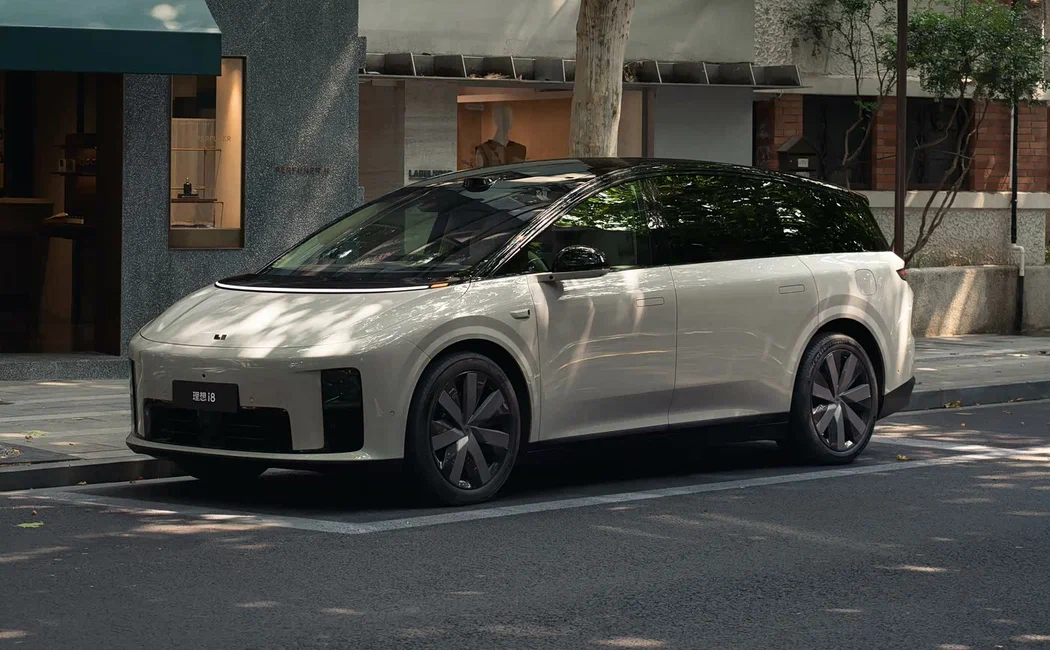 Li Auto i8