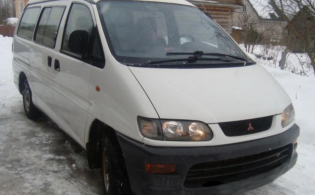 Mitsubishi L400