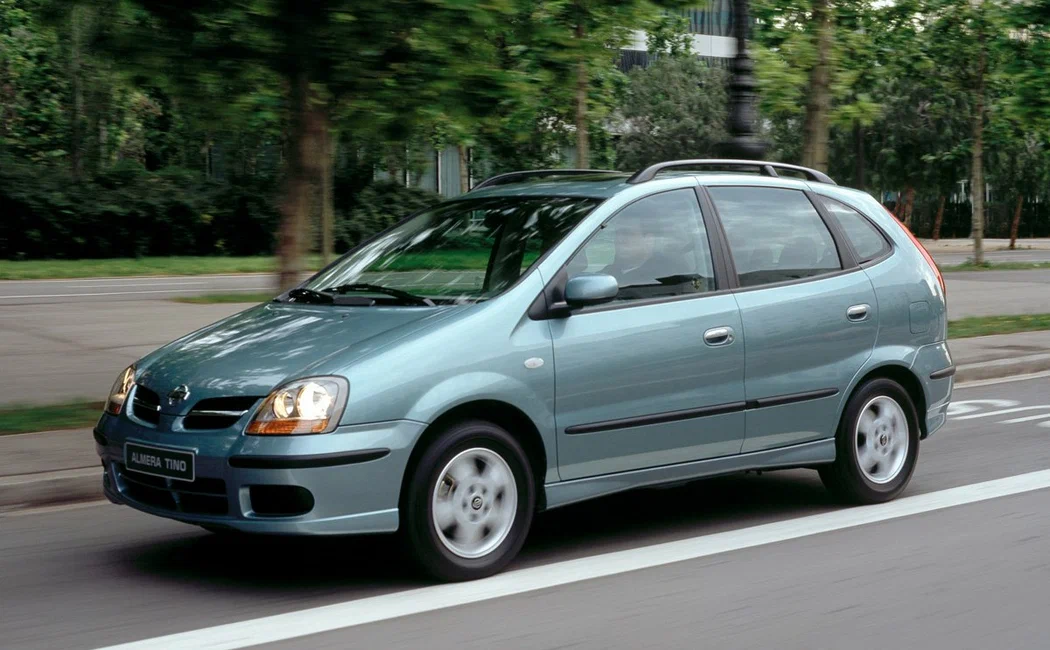 Nissan Almera Tino