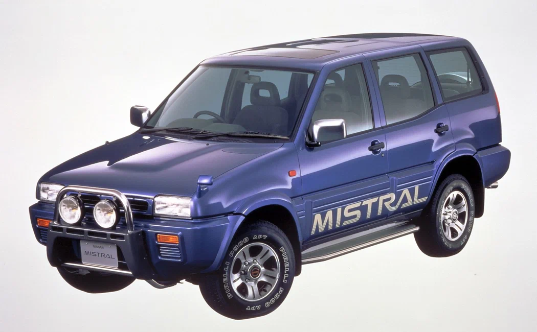 Nissan Mistral