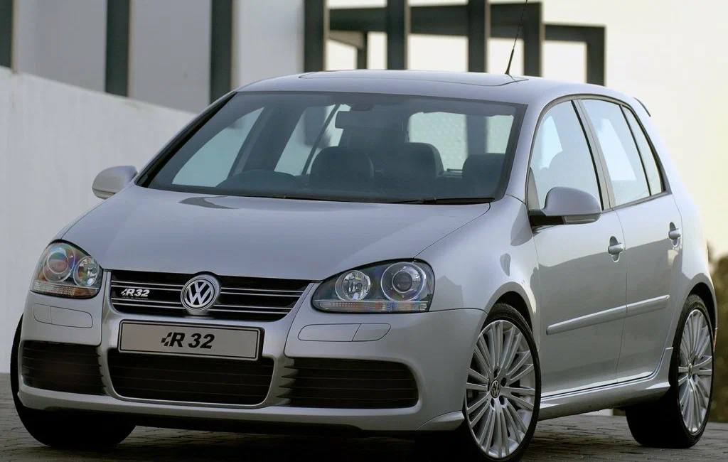 Volkswagen Golf R32